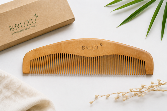 Peinilla de Bambú Media Luna BRUZÚ – Desenredo Suave & Cuidado Capilar Natural