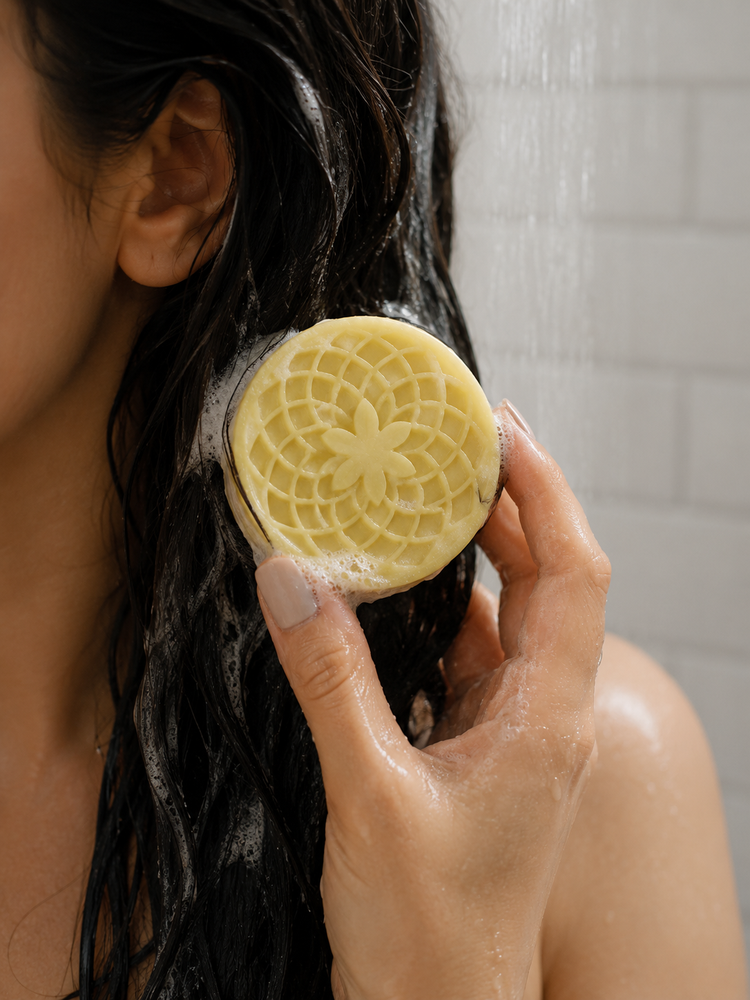 Acondicionador Sólido BRUZÚ – Suavidad, Brillo & Desenredo Natural